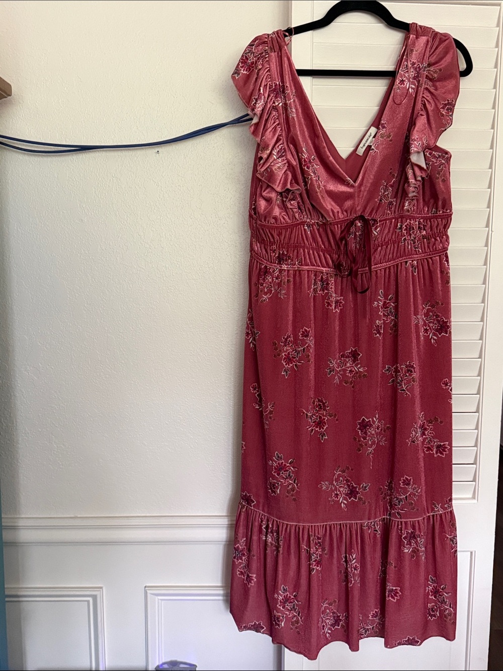 Francesca's Collections Dusty Rose Floral Maxi Dress with V-Neck